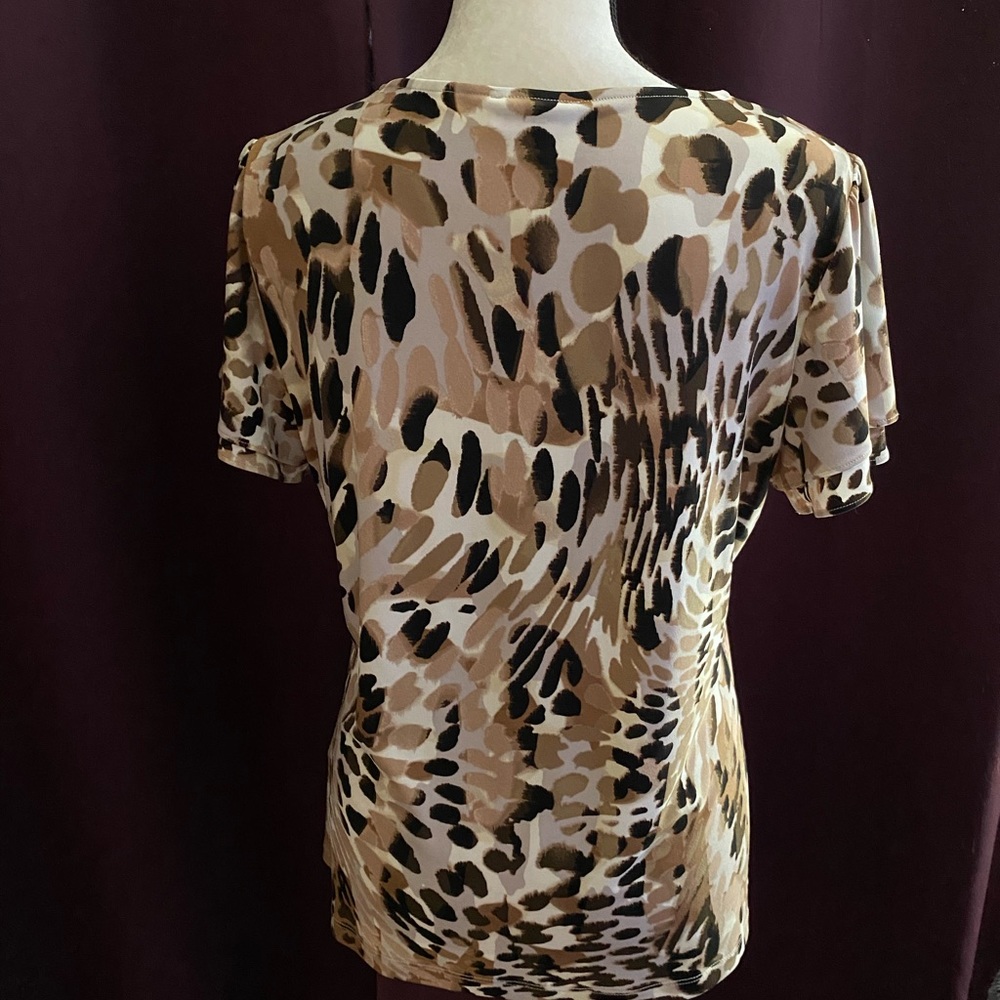 Calvin Klein Animal print Blouse. 🐆🐆 - Picture 2 of 5